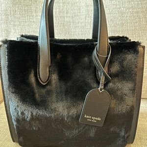 Manhattan faux fur in black